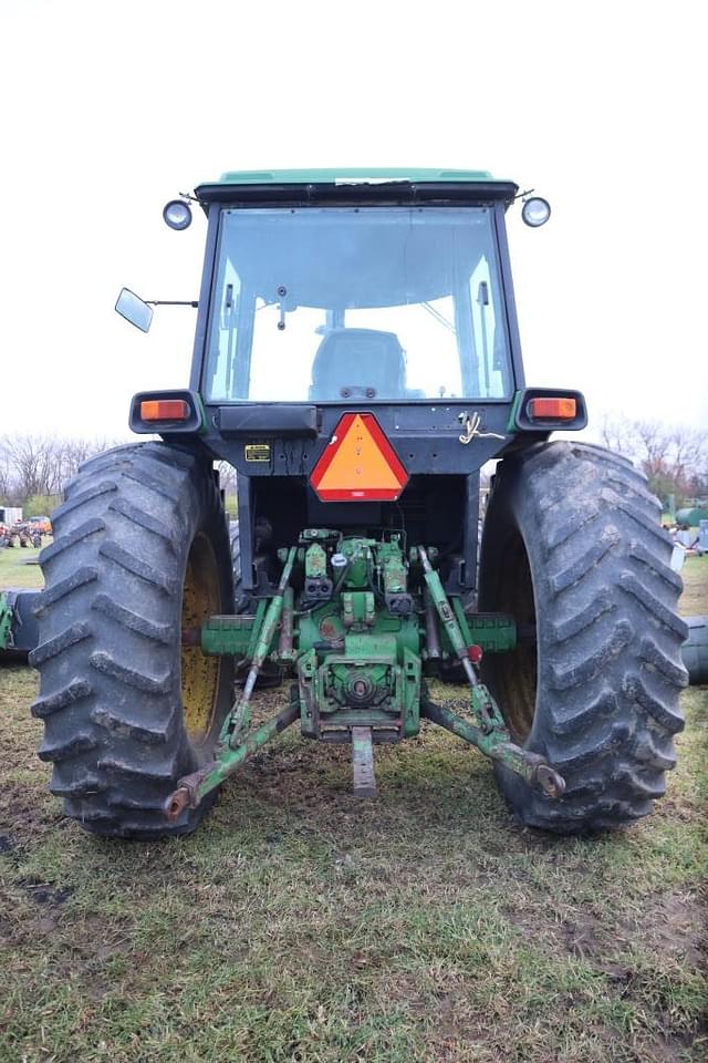 Image of John Deere 4240S equipment image 2