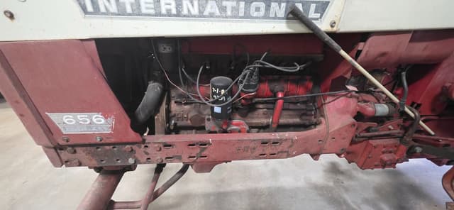 Image of International Harvester 656 equipment image 3