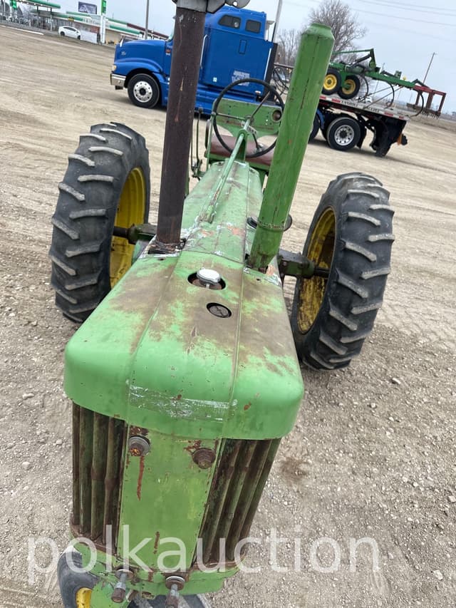 Image of John Deere 520 equipment image 2