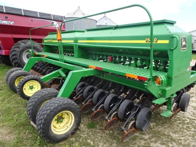 Image of John Deere 1560 equipment image 3