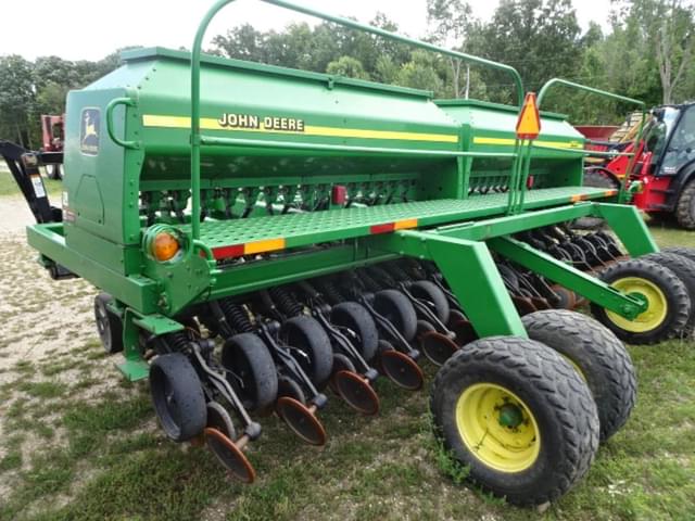 Image of John Deere 1560 equipment image 2