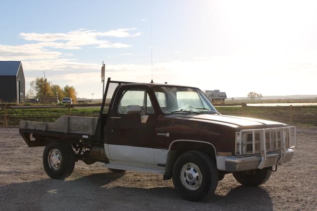 Image of GMC 2500 equipment image 4