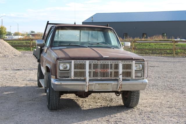 Image of GMC 2500 equipment image 2