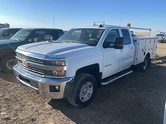 Image of Chevrolet 2500HD equipment image 2