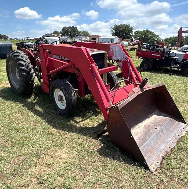 Image of Massey Ferguson 245 equipment image 2