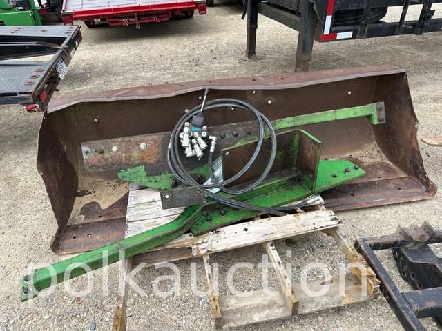 Image of John Deere 158 equipment image 2