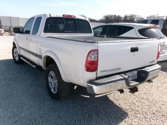 Image of Toyota Tundra equipment image 2