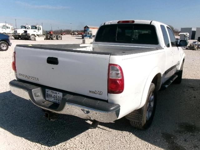 Image of Toyota Tundra equipment image 3