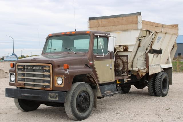 Image of International S1700 equipment image 1
