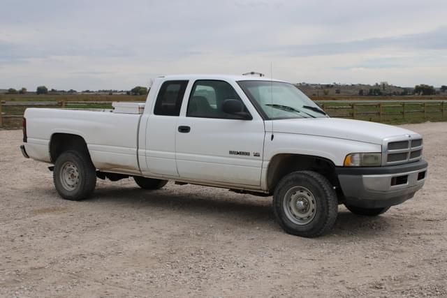 Image of Dodge Ram 1500 equipment image 3
