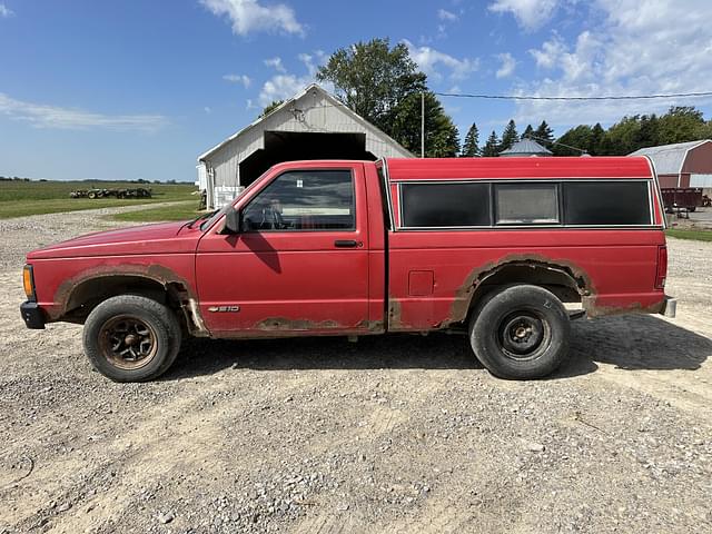 Image of Chevrolet S-10 equipment image 1