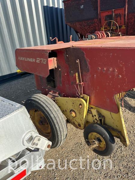 Image of New Holland 273 equipment image 4