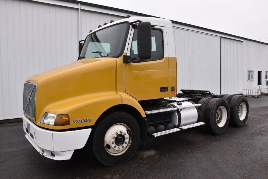 Main image Volvo VNM