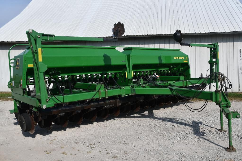 Main image John Deere 1560