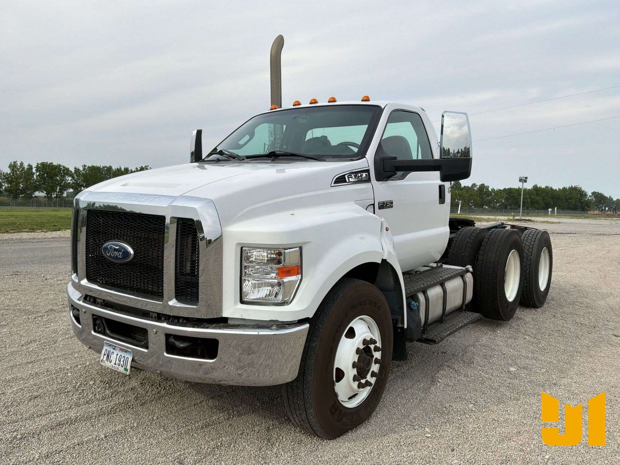 2022 Ford F-750 Equipment Image0
