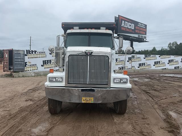 Image of Western Star 4900 equipment image 1