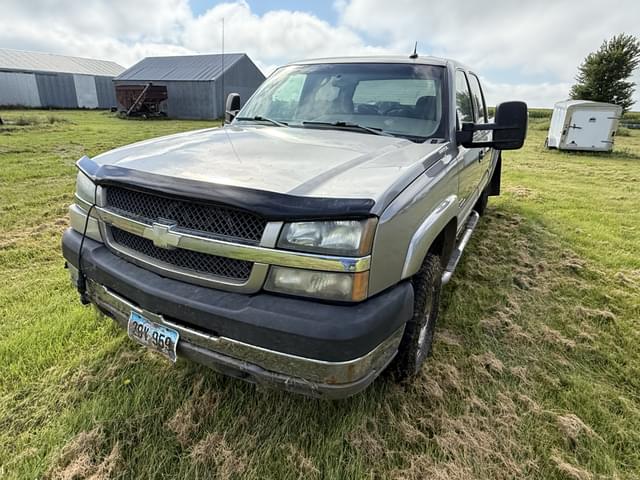 Image of Chevrolet 2500HD equipment image 4