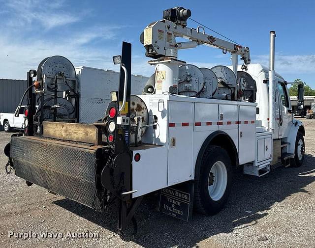 Image of Freightliner Business Class M2 equipment image 4