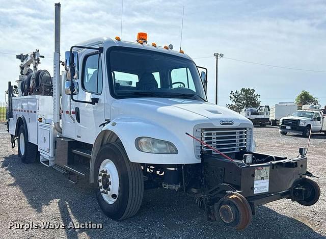 Image of Freightliner Business Class M2 equipment image 2