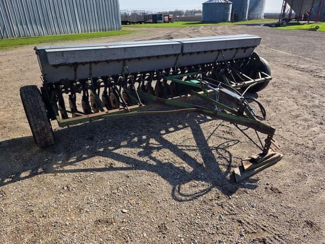 Image of John Deere Van Brunt equipment image 3
