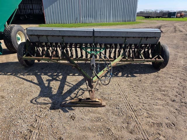 Image of John Deere Van Brunt equipment image 1