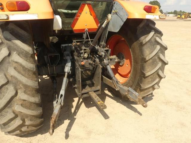 Image of Kubota M110X equipment image 4