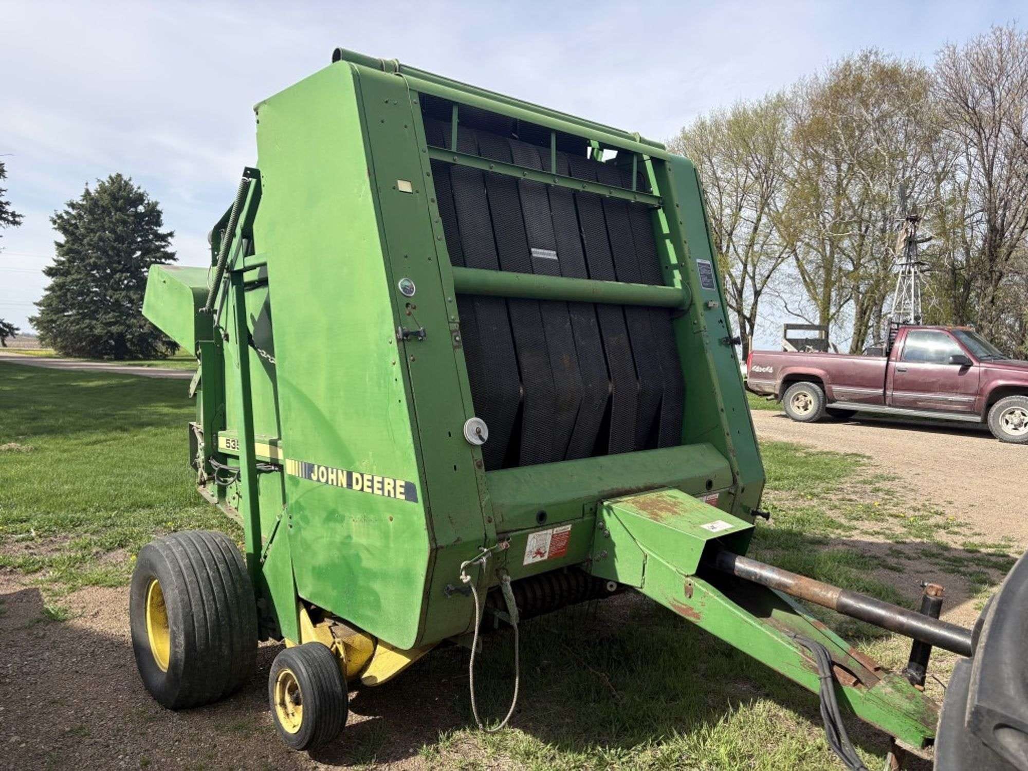 John Deere 535 Equipment Image0