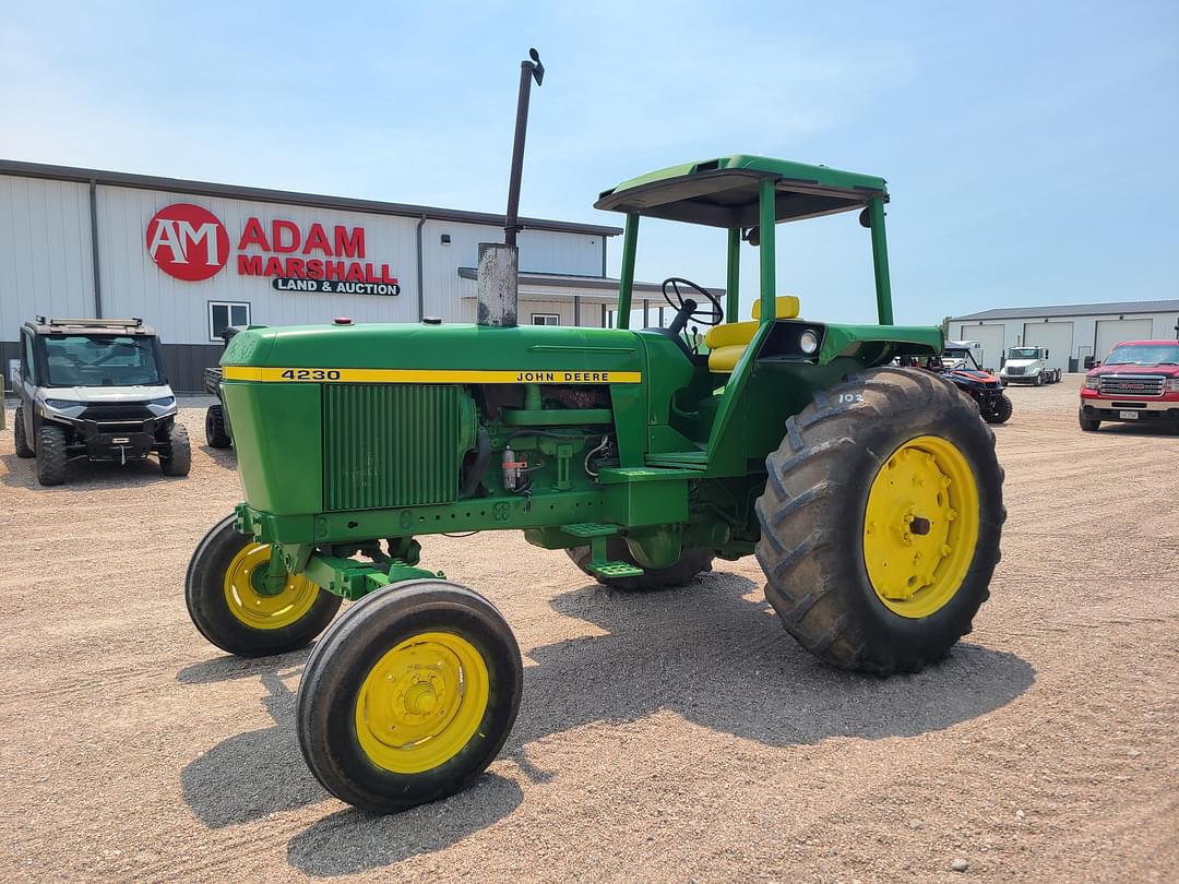 Image of John Deere 4230 Primary image