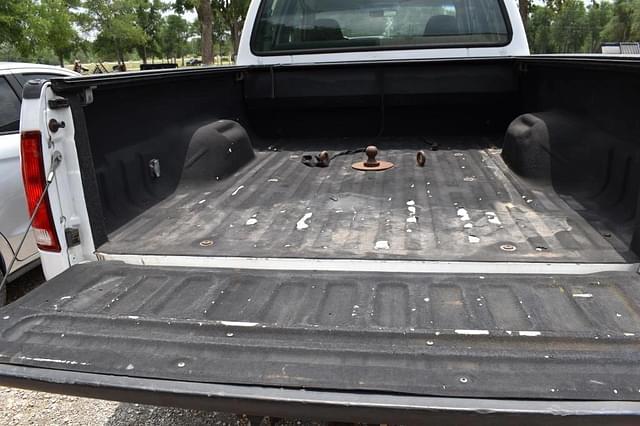 Image of Ford F-250 equipment image 4