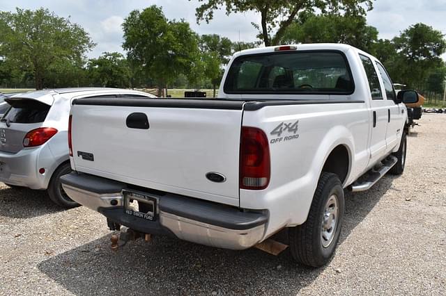 Image of Ford F-250 equipment image 2