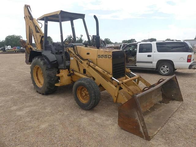 Image of Ford 555D equipment image 1