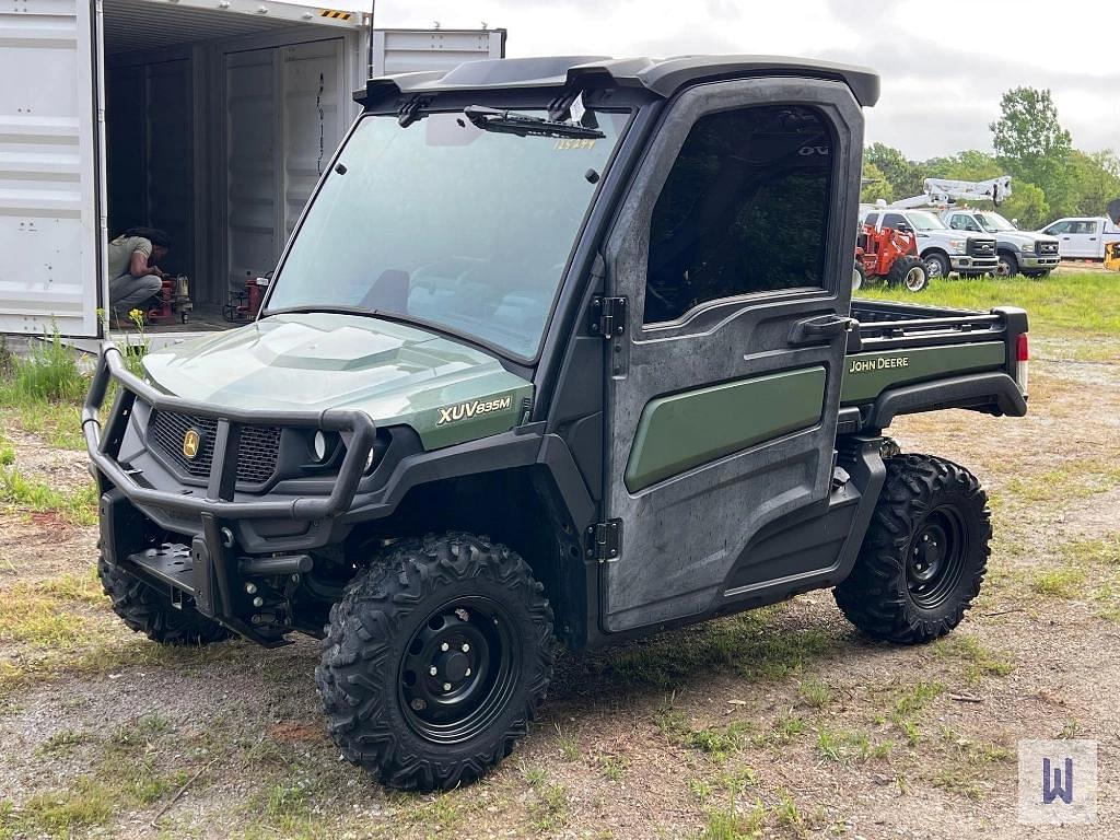 Image of John Deere XUV 835M Primary image