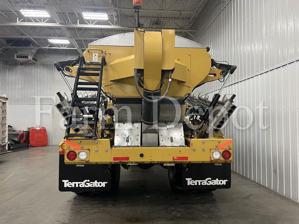 2021 Terra-Gator TG8300C Equipment Image0