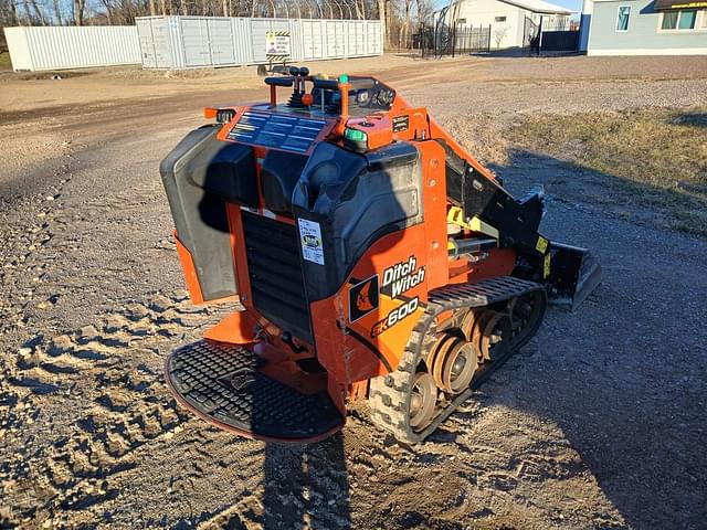 Image of Ditch Witch SK600 equipment image 4