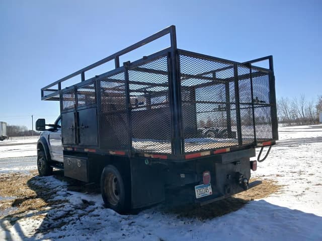 Image of Ford F-550 equipment image 2