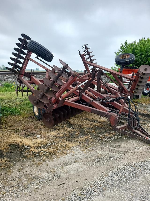 Thumbnail image International Harvester 490 4