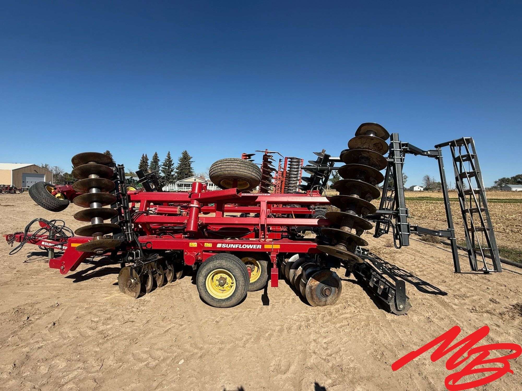 Sunflower 1435 Equipment Image0