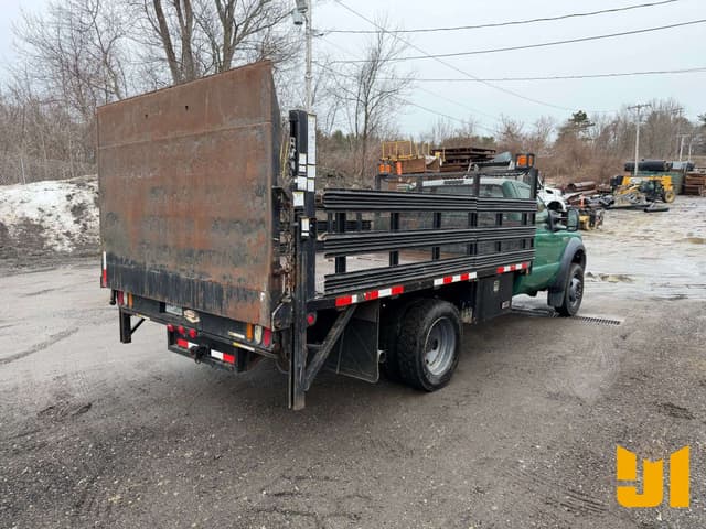 Image of Ford F-550 equipment image 4