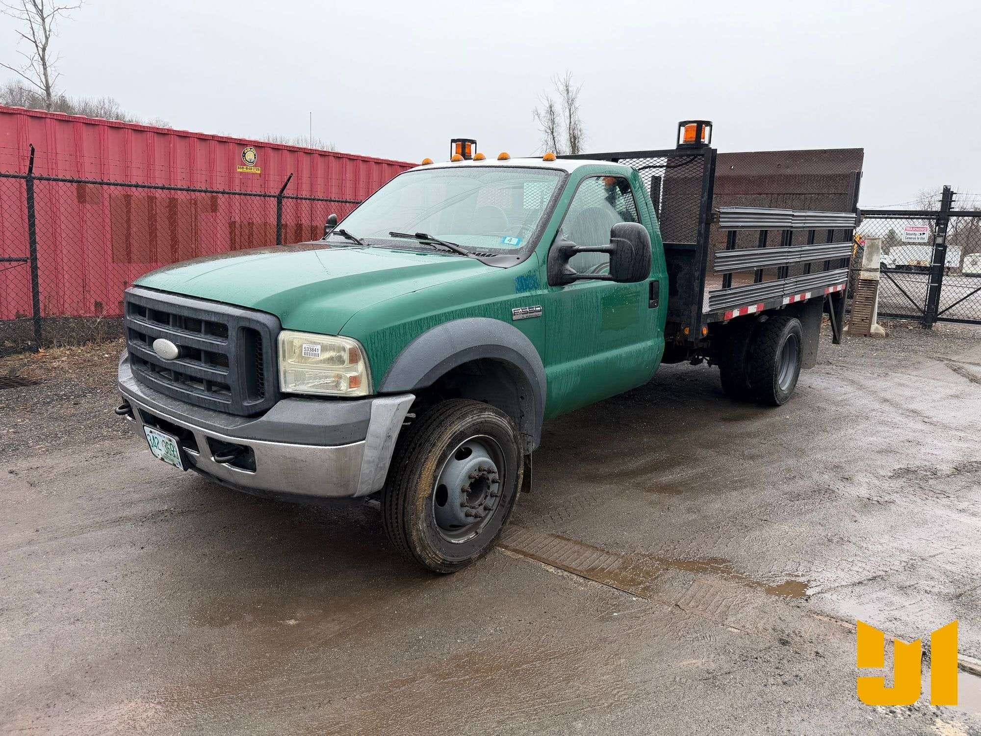 2007 Ford F-550 Equipment Image0