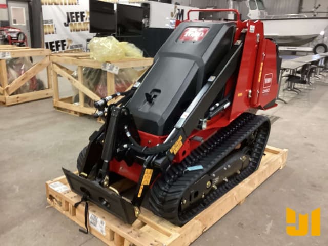 Image of Toro Dingo TX700 equipment image 1