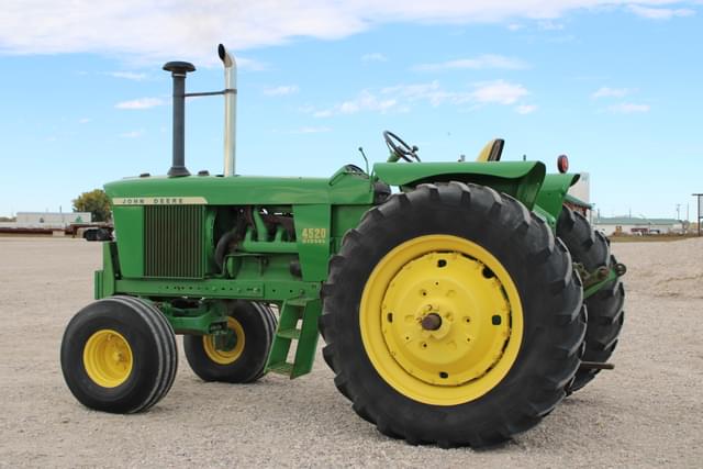 Image of John Deere 4520 equipment image 2
