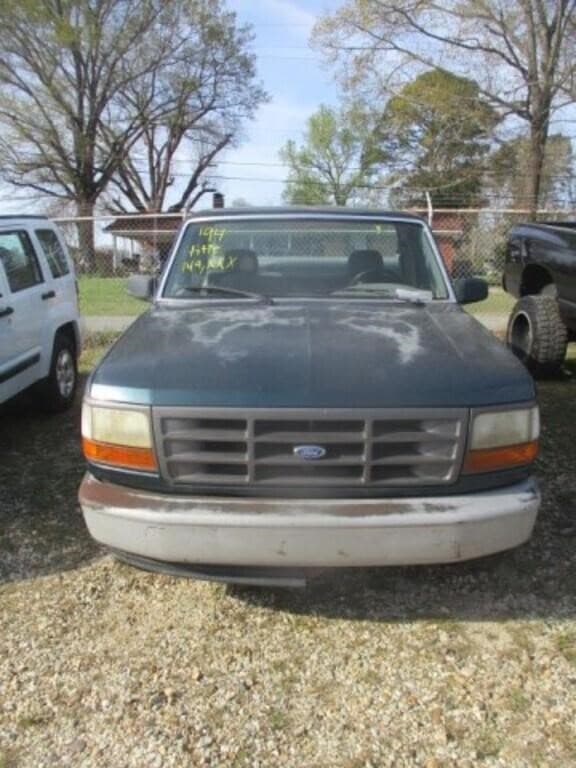 Image of Ford F-150 equipment image 1