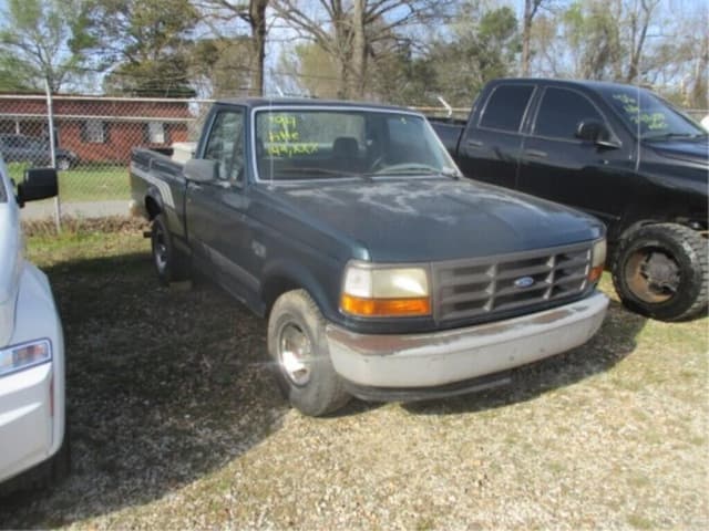 Image of Ford F-150 equipment image 2