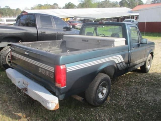 Image of Ford F-150 equipment image 4