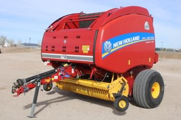 Main image New Holland RB560