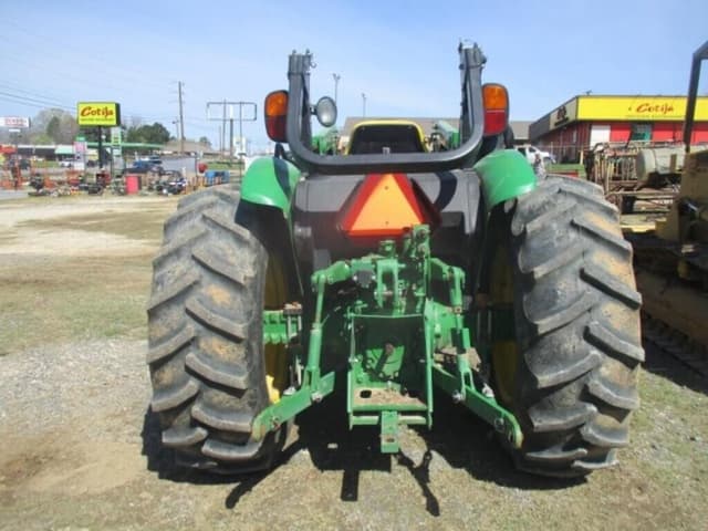 Image of John Deere 5045E equipment image 3