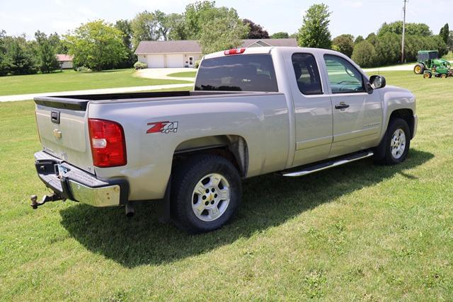 Image of Chevrolet 1500 equipment image 4