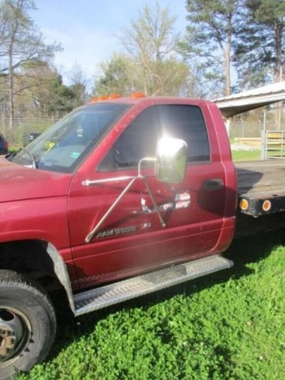 Image of Dodge Ram 3500 equipment image 2