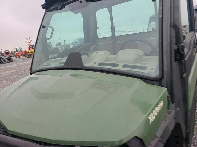 Image of John Deere XUV 835R equipment image 2