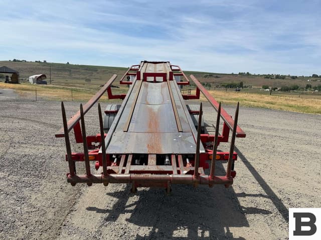 Image of Peterbilt 320 equipment image 4